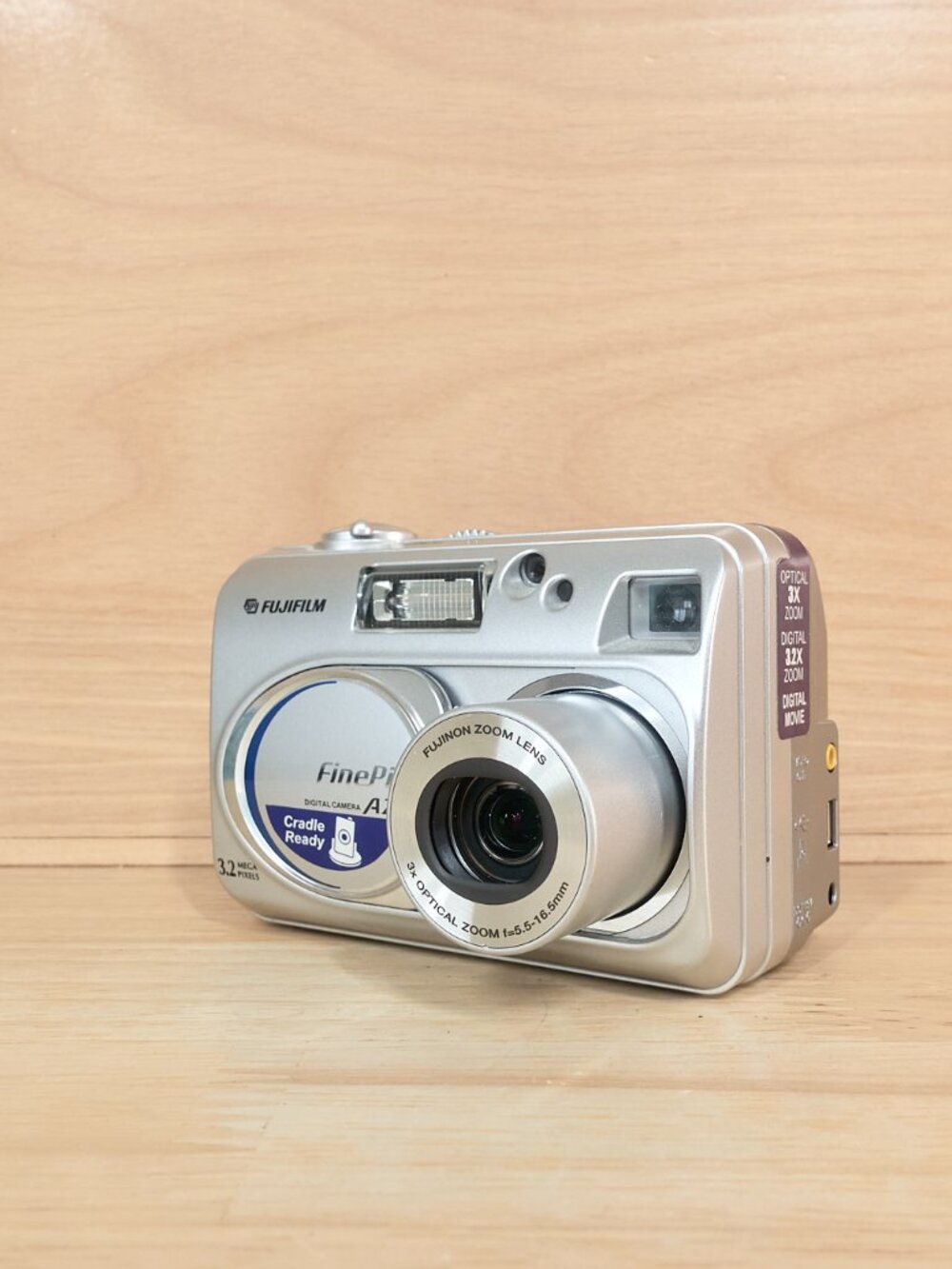 Fujifilm FinePix A210 3.2MP Vintage Digital Camera 3x Zoom Made in Japan Tested
